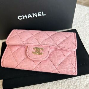 NIB (New in Box) Chanel Flap Cardholder Light Pink / Gold HW